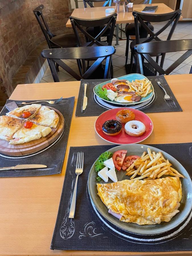 Santa Villa & Restaurant 스렘스카 미트로비차 외부 사진